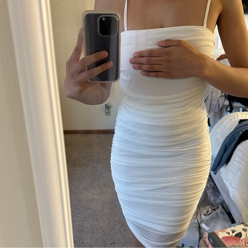 WHITE PRETTY LITTLE THINGS DRESS